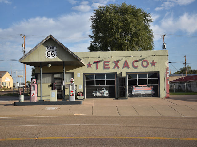 Texaco along Route 66, Tucumcari, NMNM Route 66