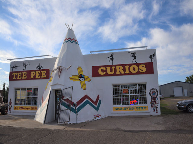 Tee Pee Curios, Tucumcari, NM