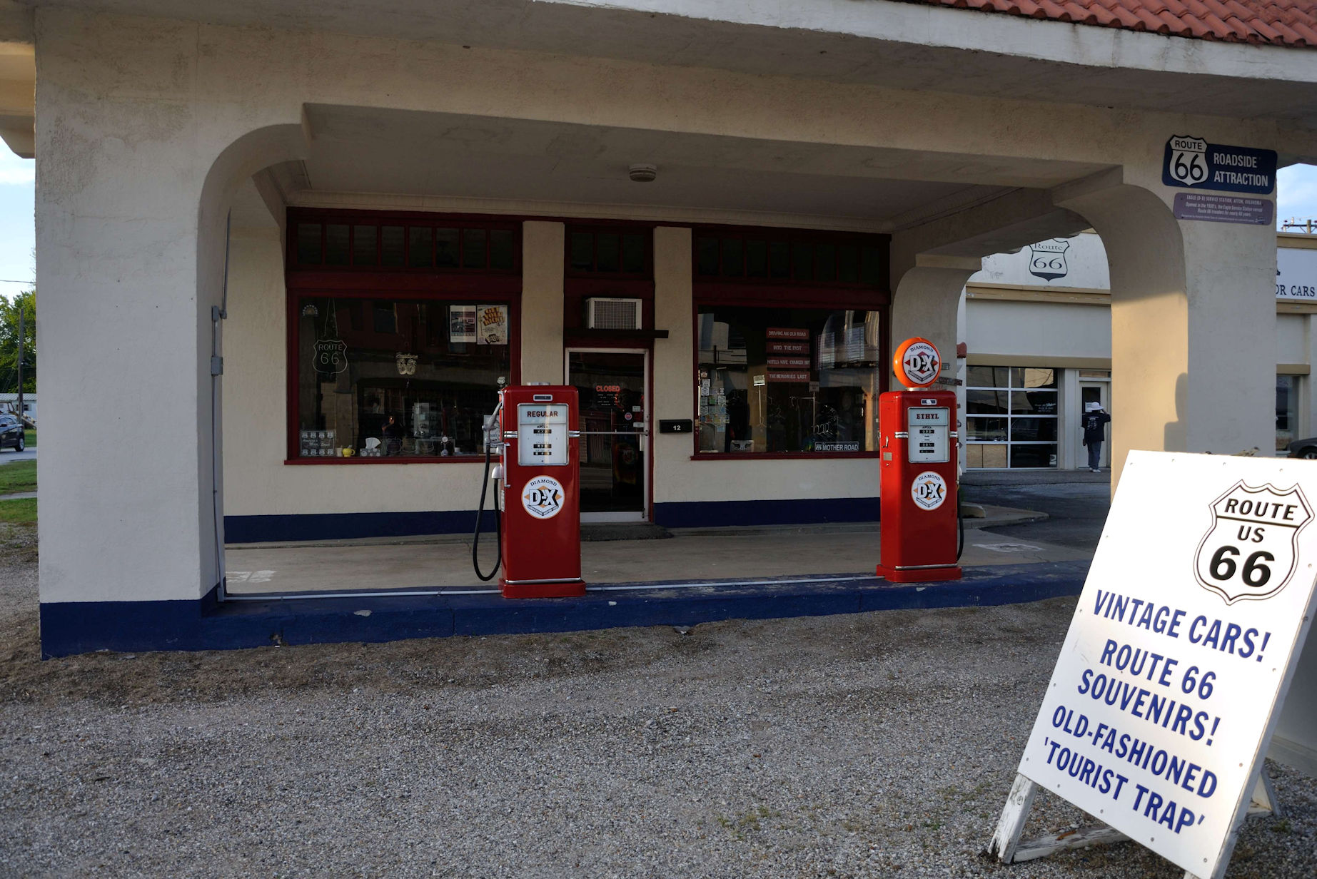 DX Service Station and visitor center, Afton, OK