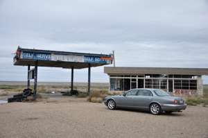 Abandoned gas station near Glenrio TX